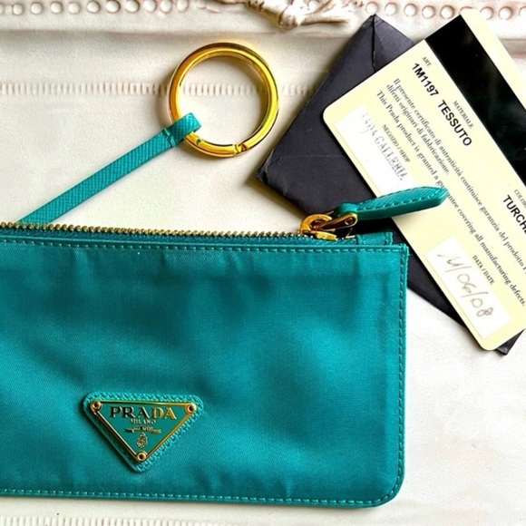 PRADA Tessuto Nylon coin pouch Keyring . Gold logo. Emerald color .Good - Picture 7 of 12